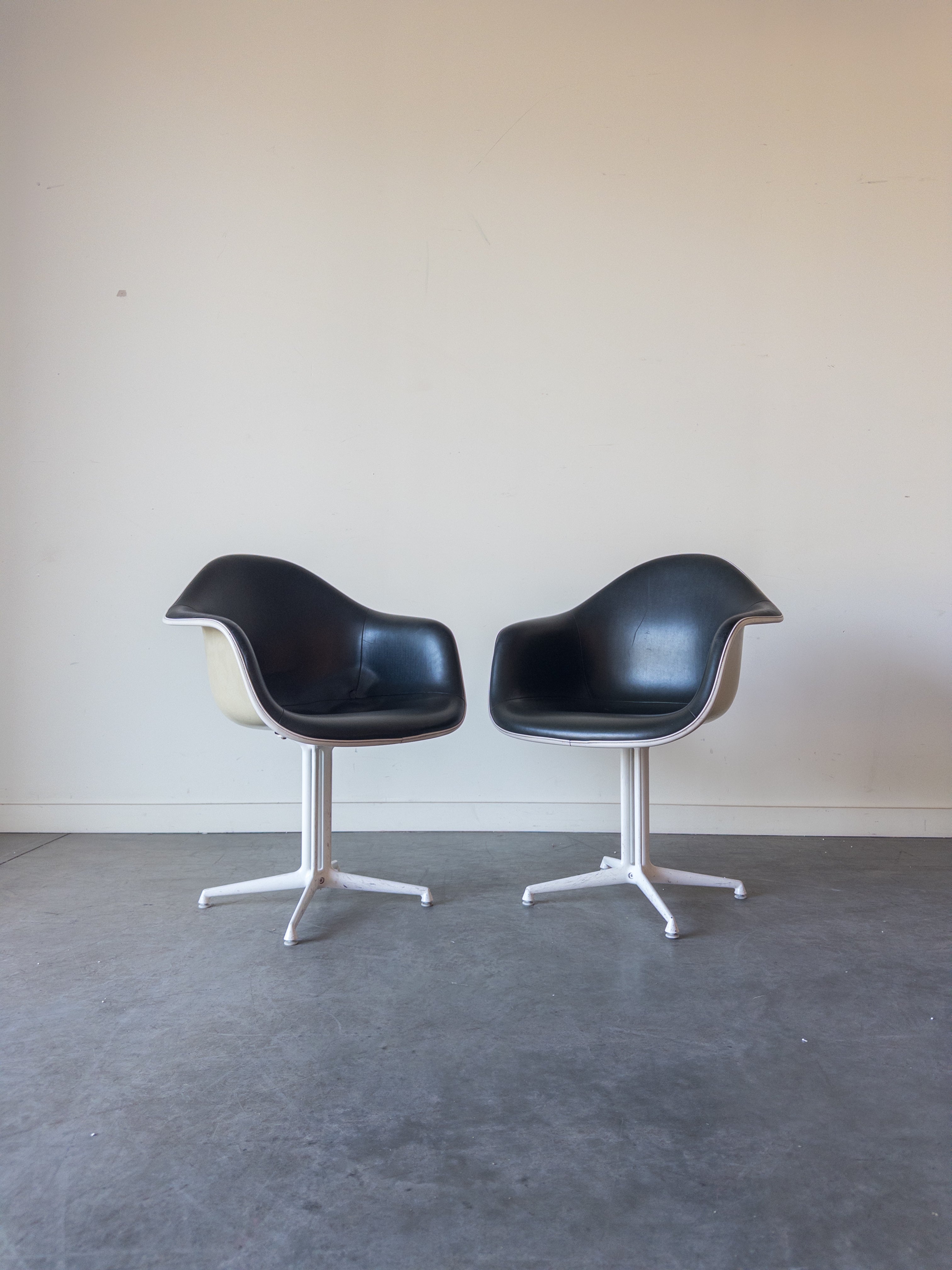 Herman Miller イームズ ラフォンダシェルチェア　ラフォンダベース La Fonda Chairs by Charles & Ray Eames for Herman Miller, 1960s