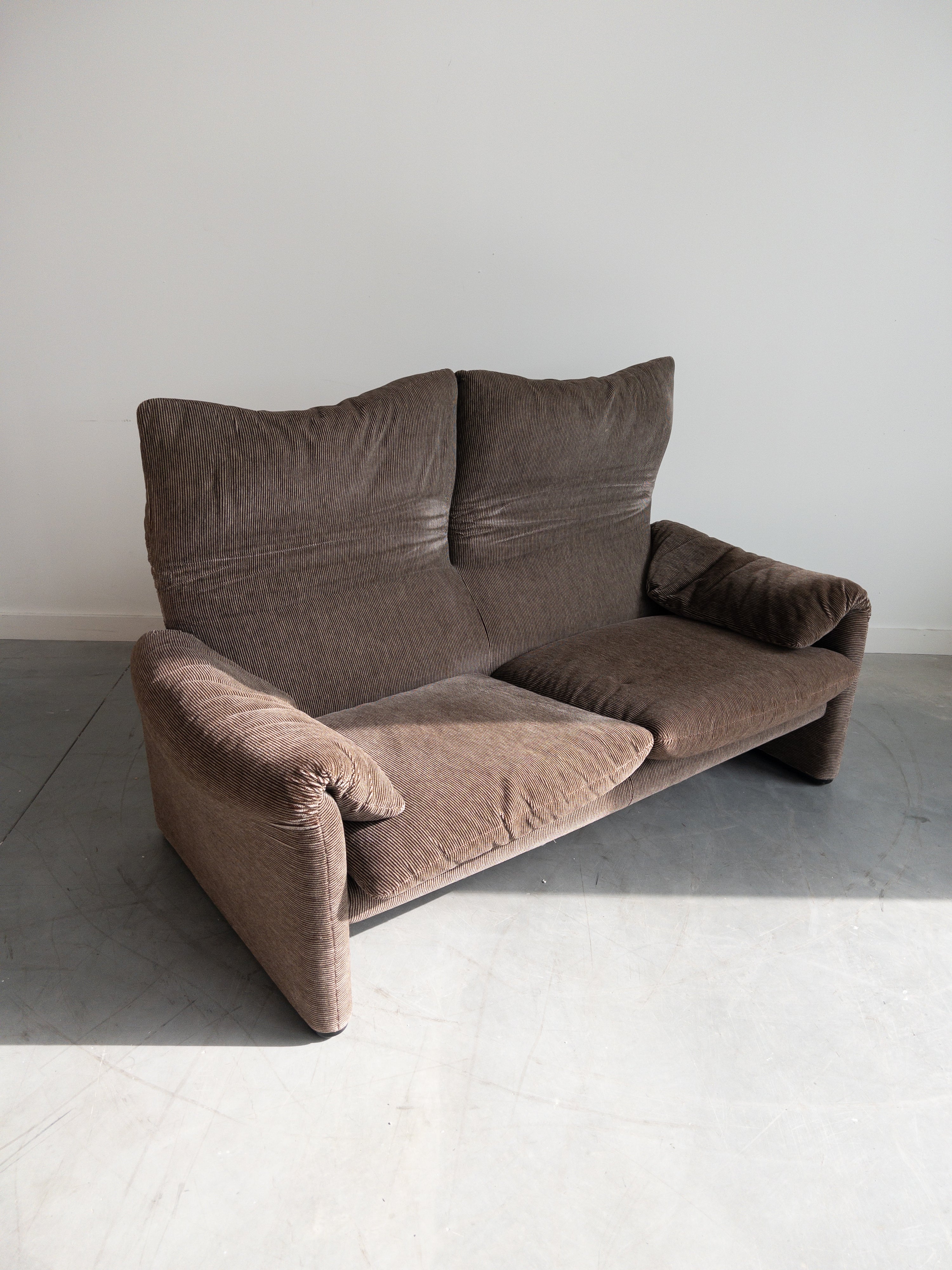 Maralunga 2-Seater Sofa by Vico Magistretti for Cassina