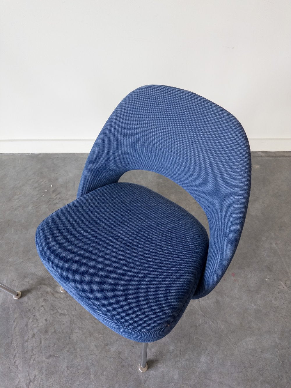 Saarinen Armless Chairs by Eero Saarinen For Knoll Executive