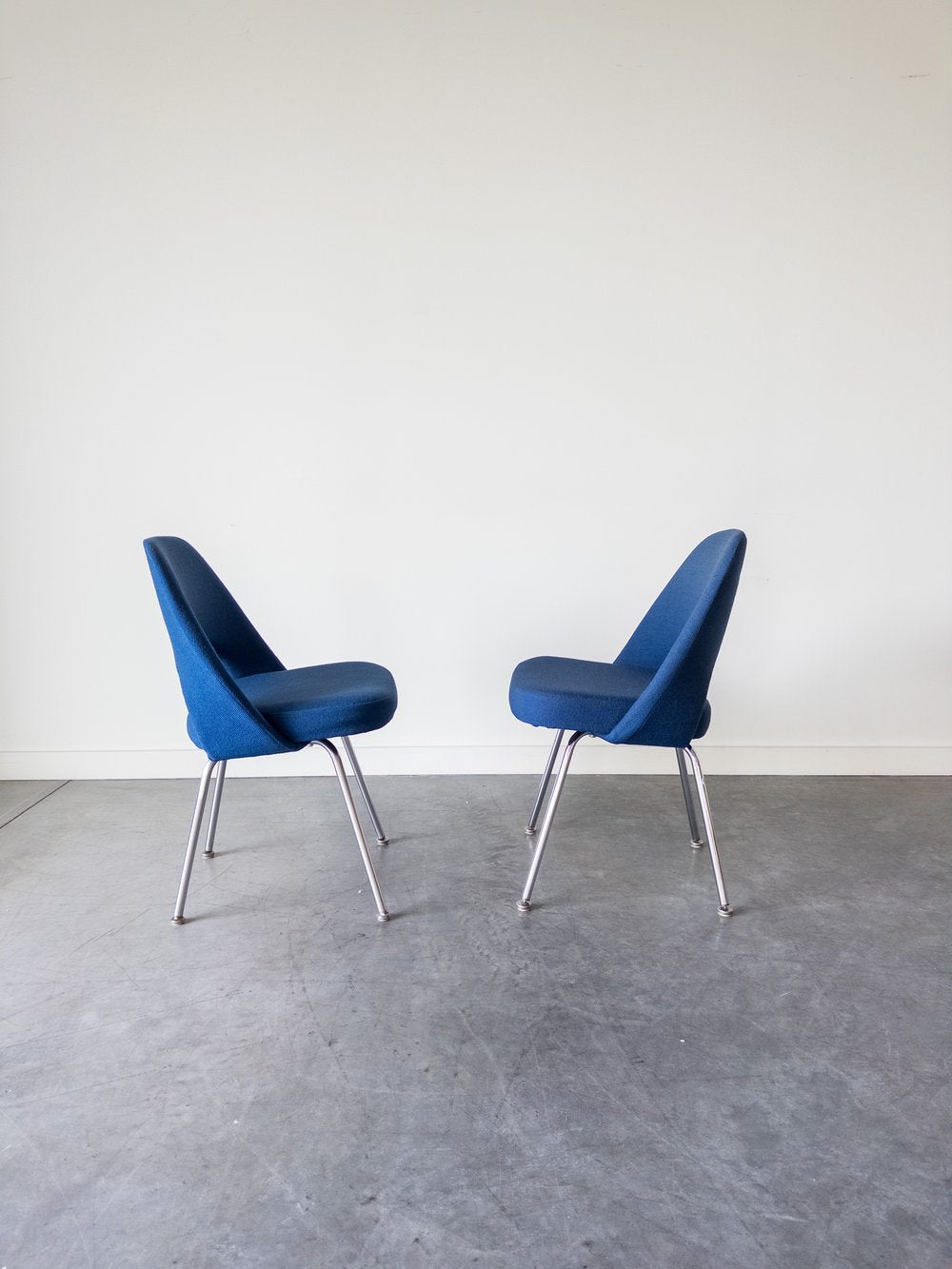 Saarinen Armless Chairs by Eero Saarinen For Knoll Executive