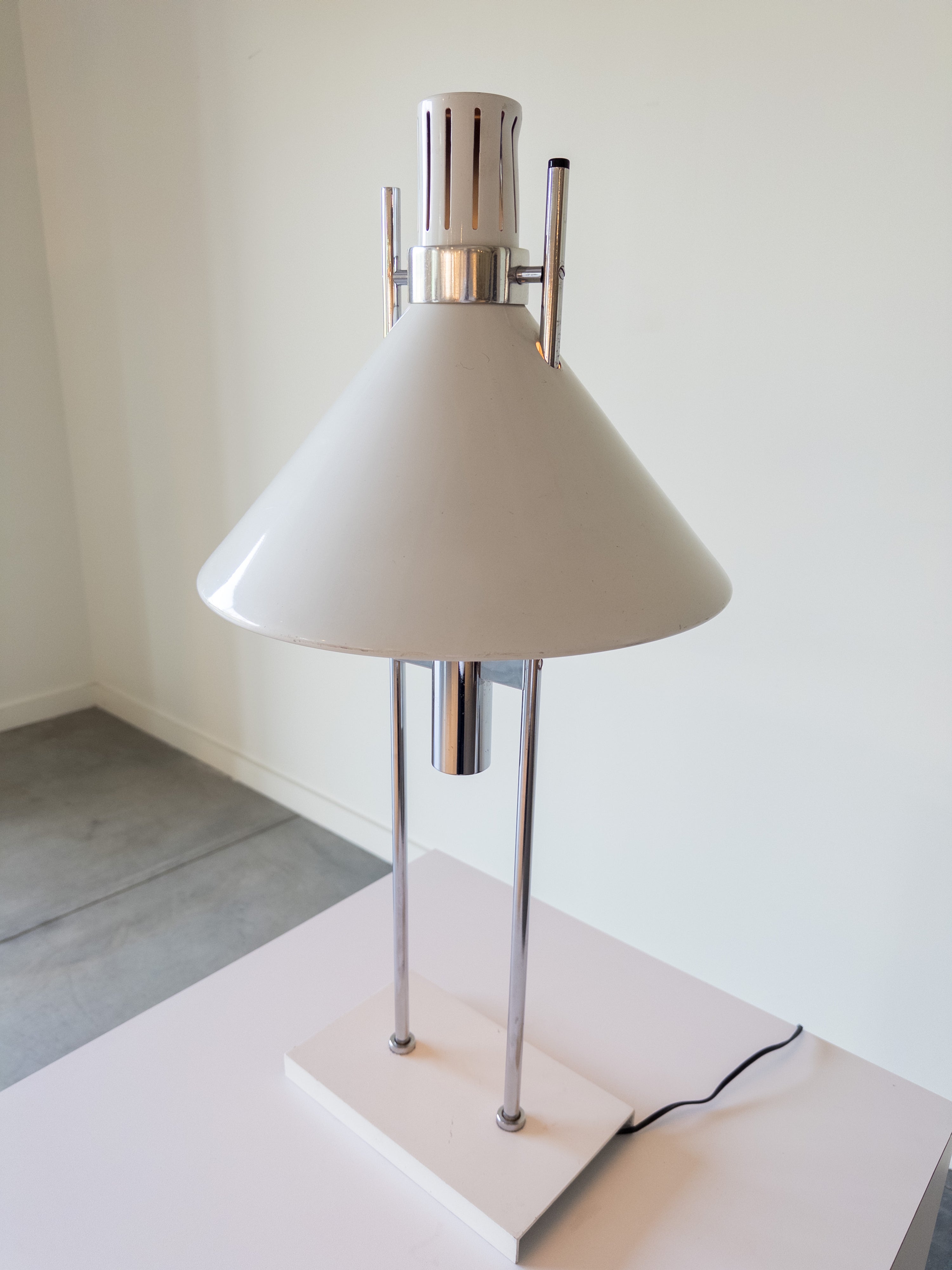 Robert Sonneman Space Age Lamp