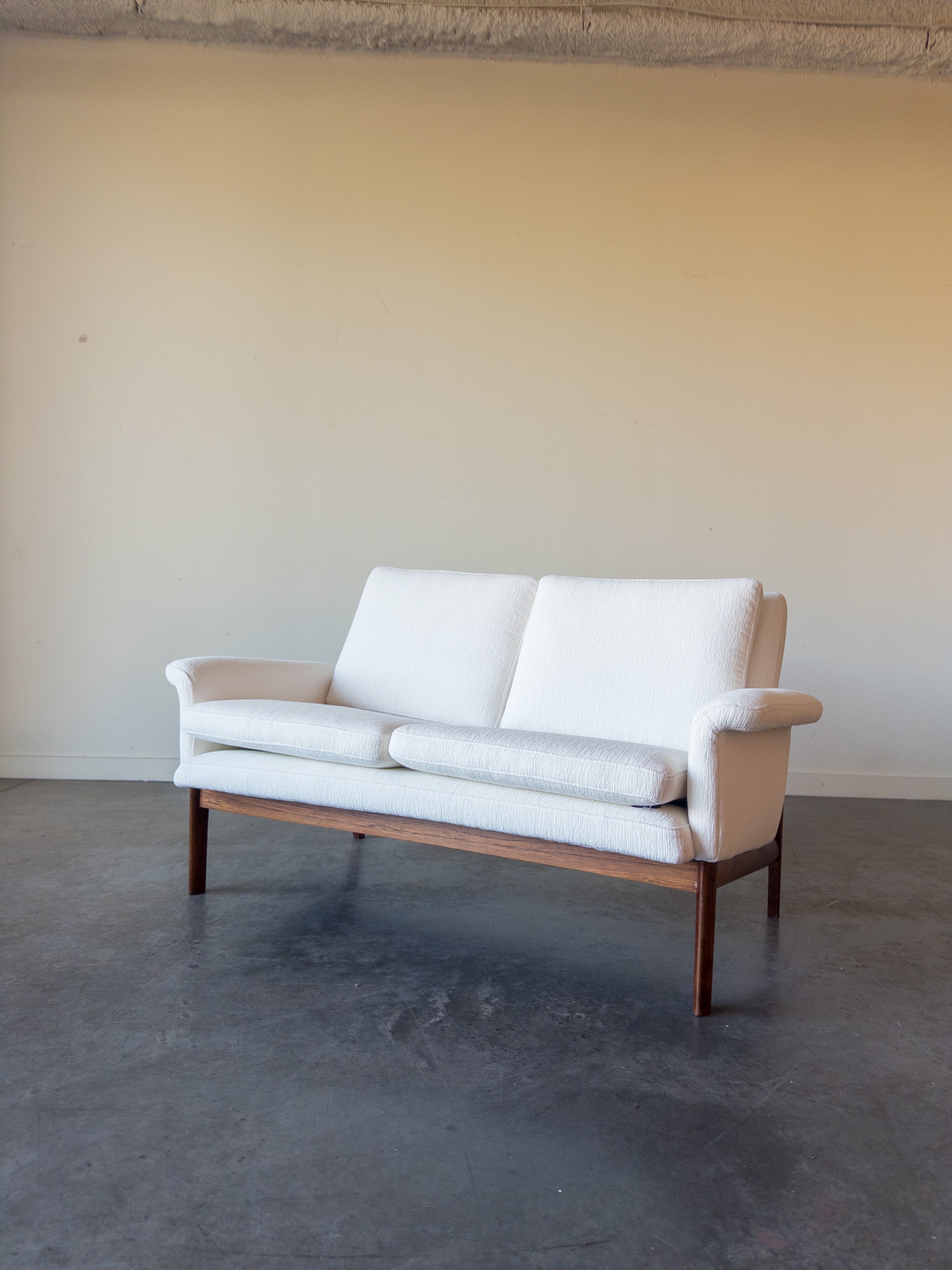 Jupiter sofa model 218 designed by Finn Juhl for France and Son.