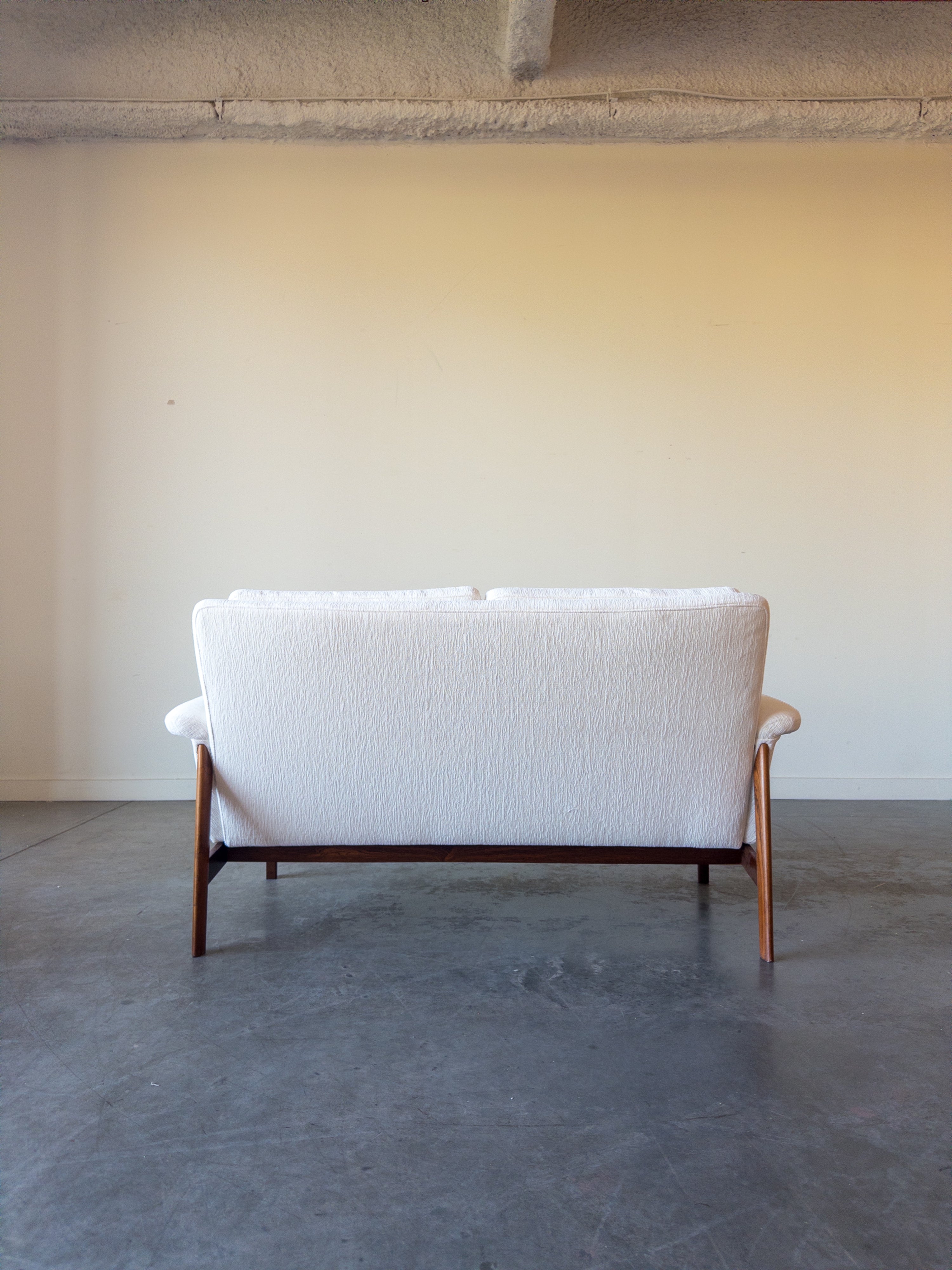 Jupiter sofa model 218 designed by Finn Juhl for France and Son.