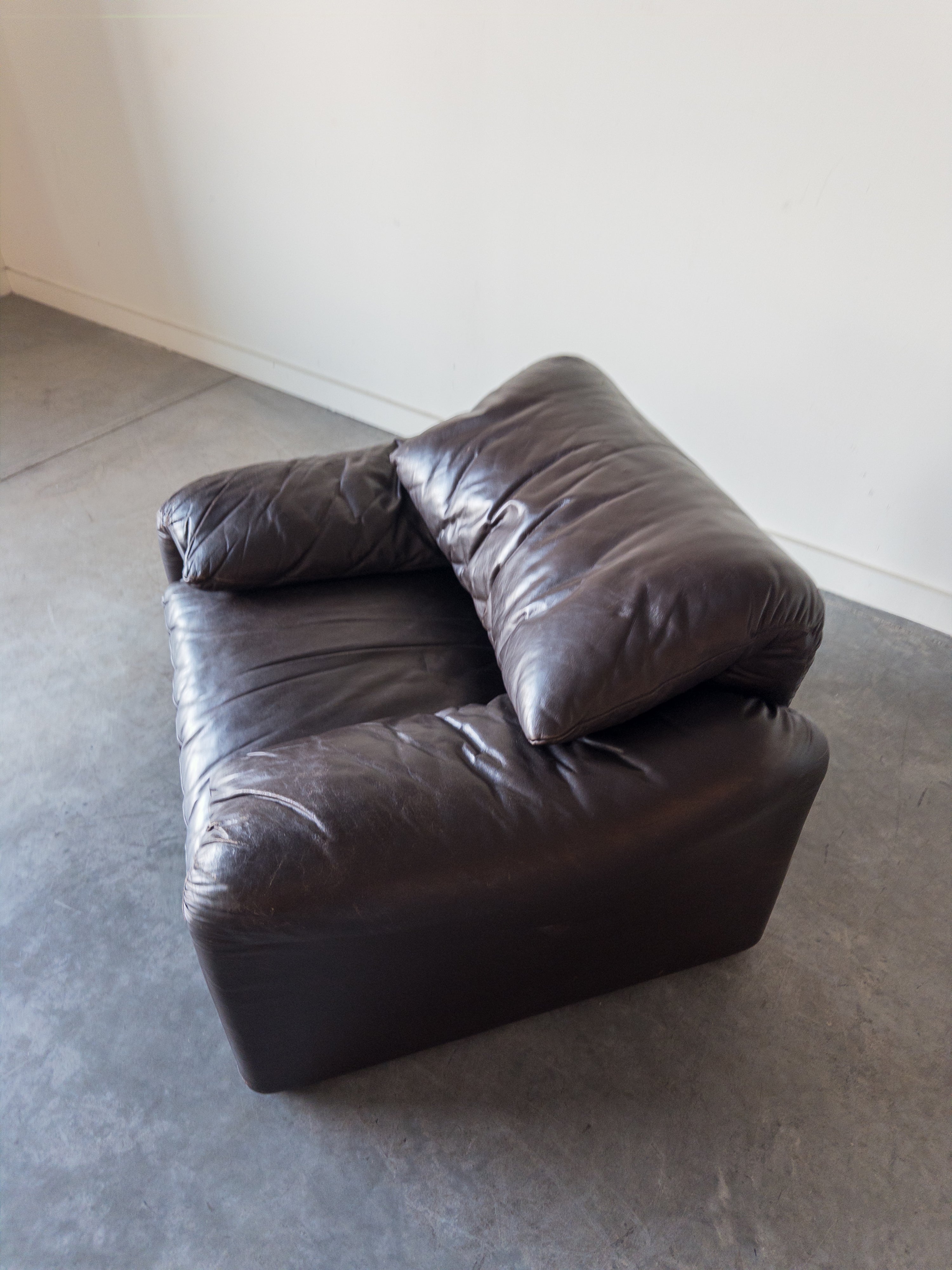 Maralunga Armchair by Vico Magistretti for Cassina