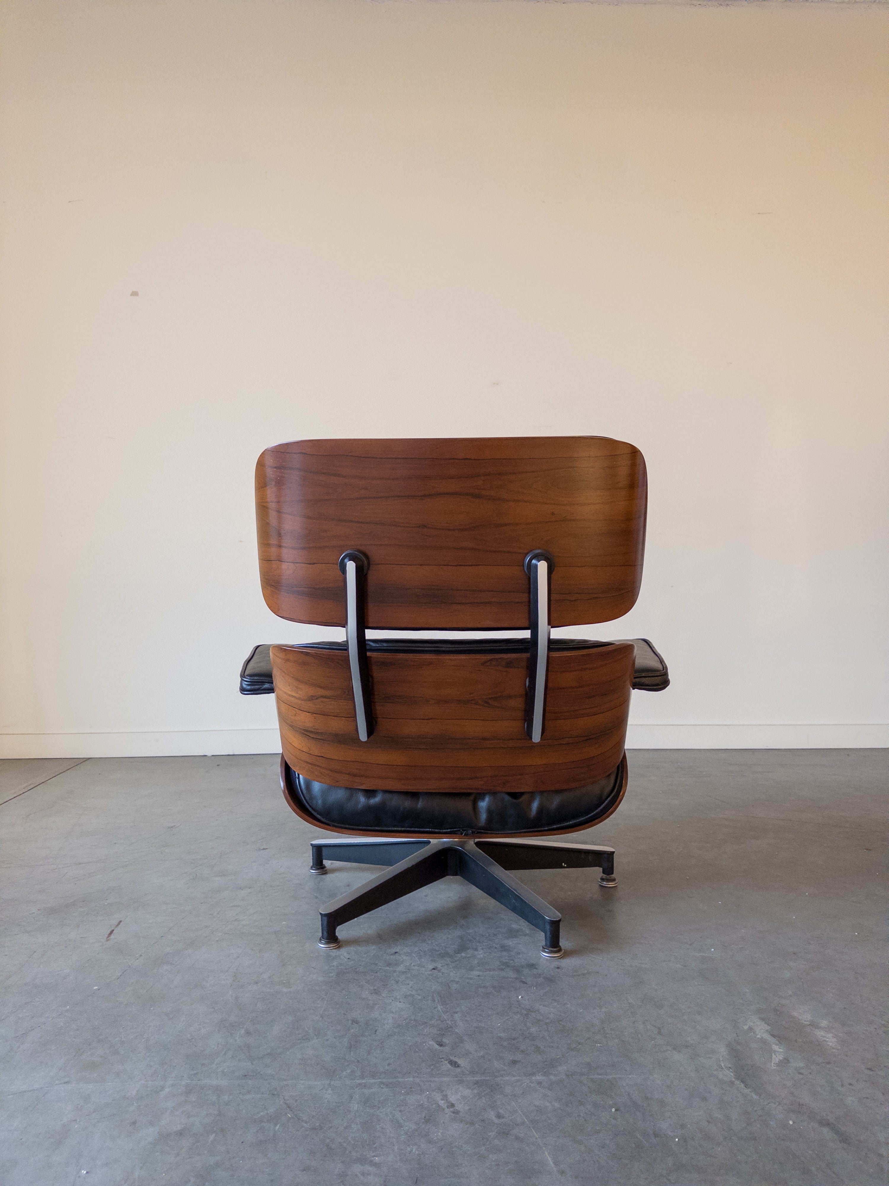 Eames Leather Lounge Chair by Charles & Ray Eames for Herman Miller