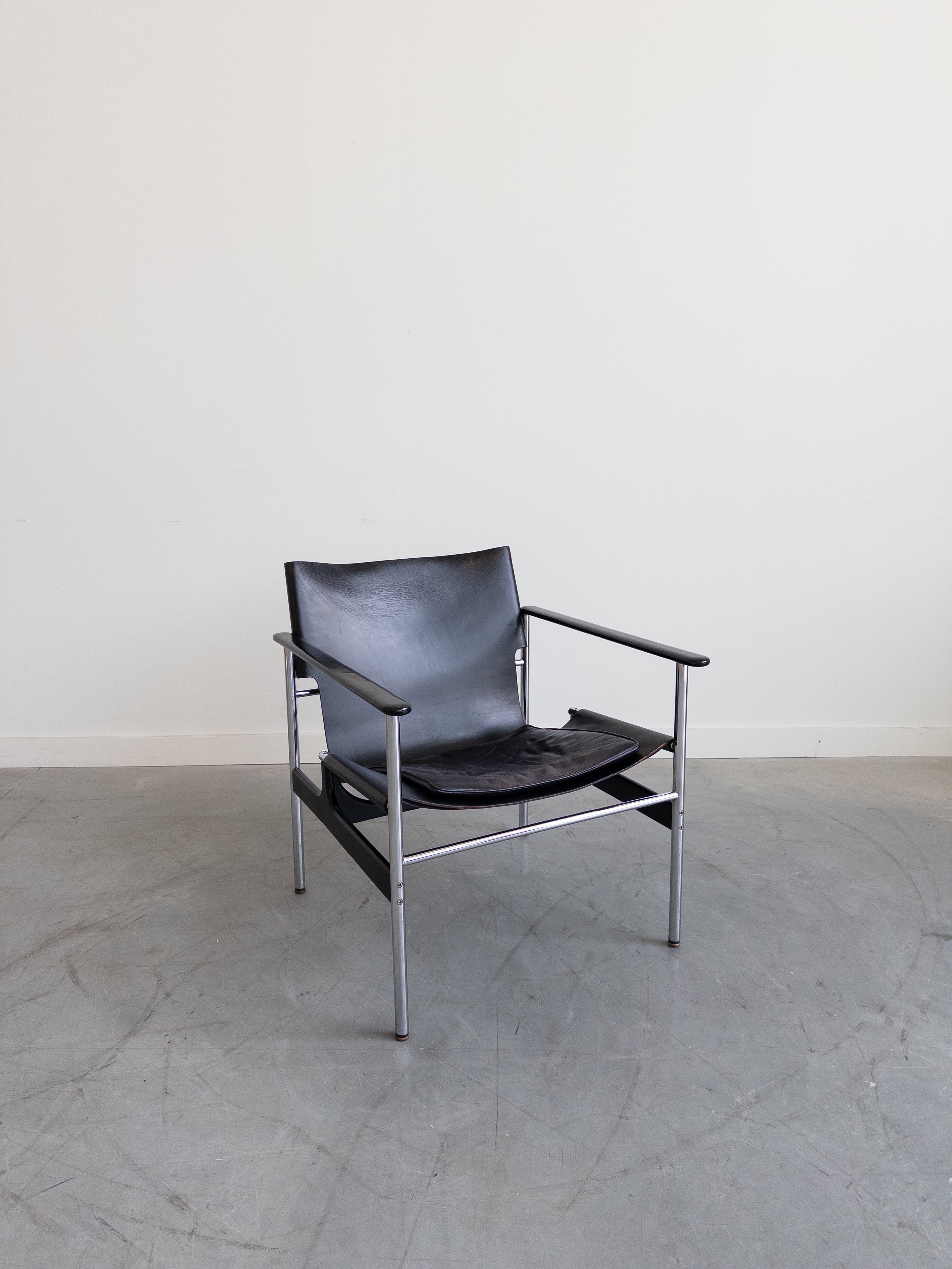 Model 657 Sling Chair by Charles Pollock for Knoll International