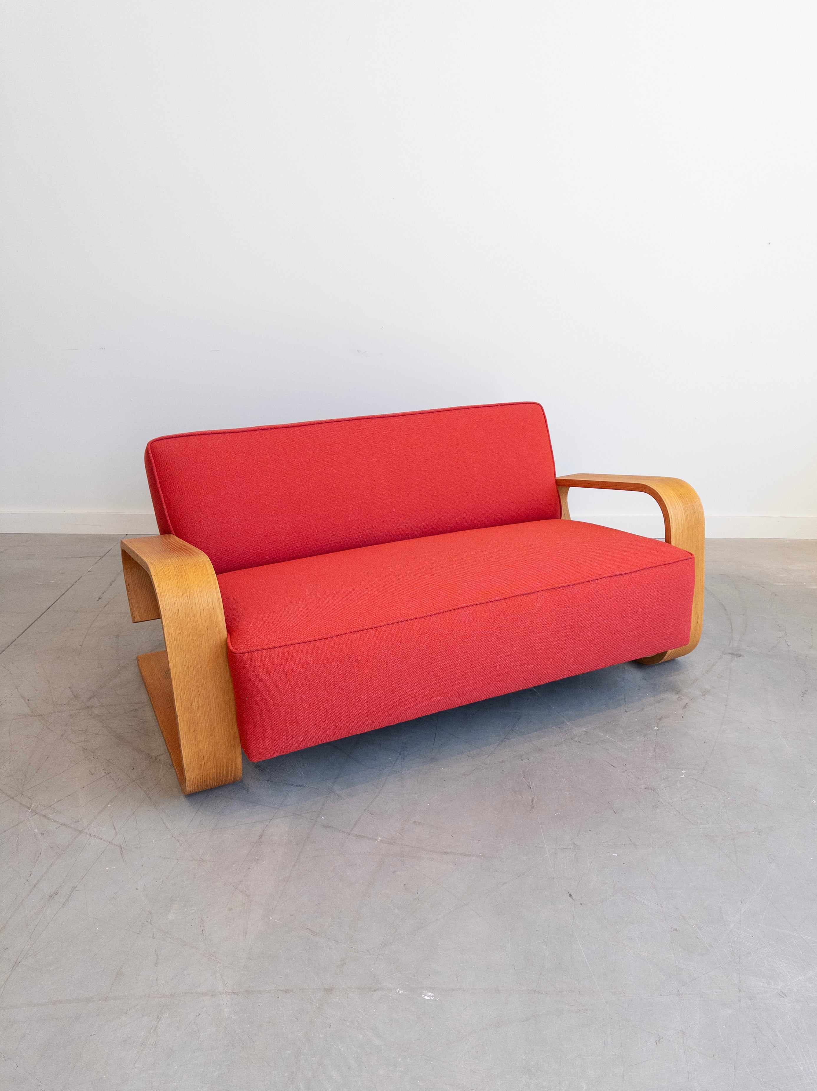 'Tank' Settee by Alvar Aalto