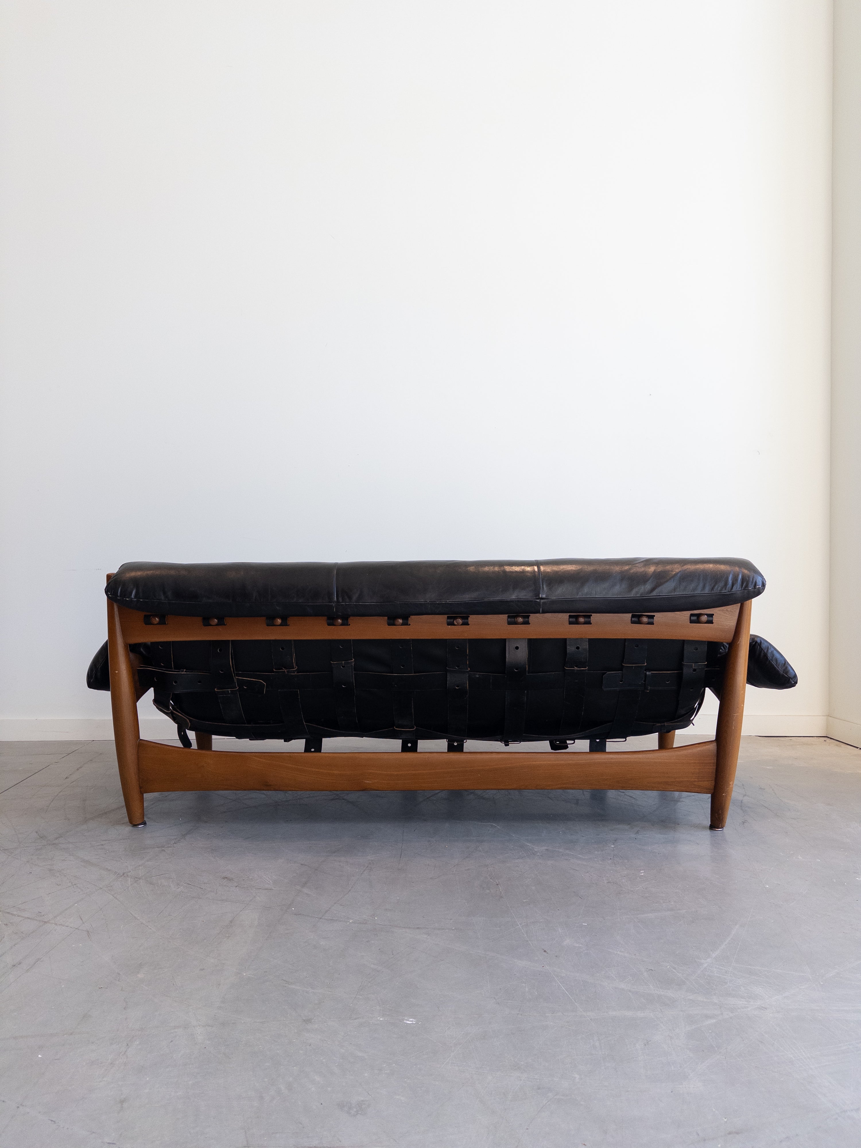 Sheriff sofa by Sergio Rodrigues for ISA Bergamo