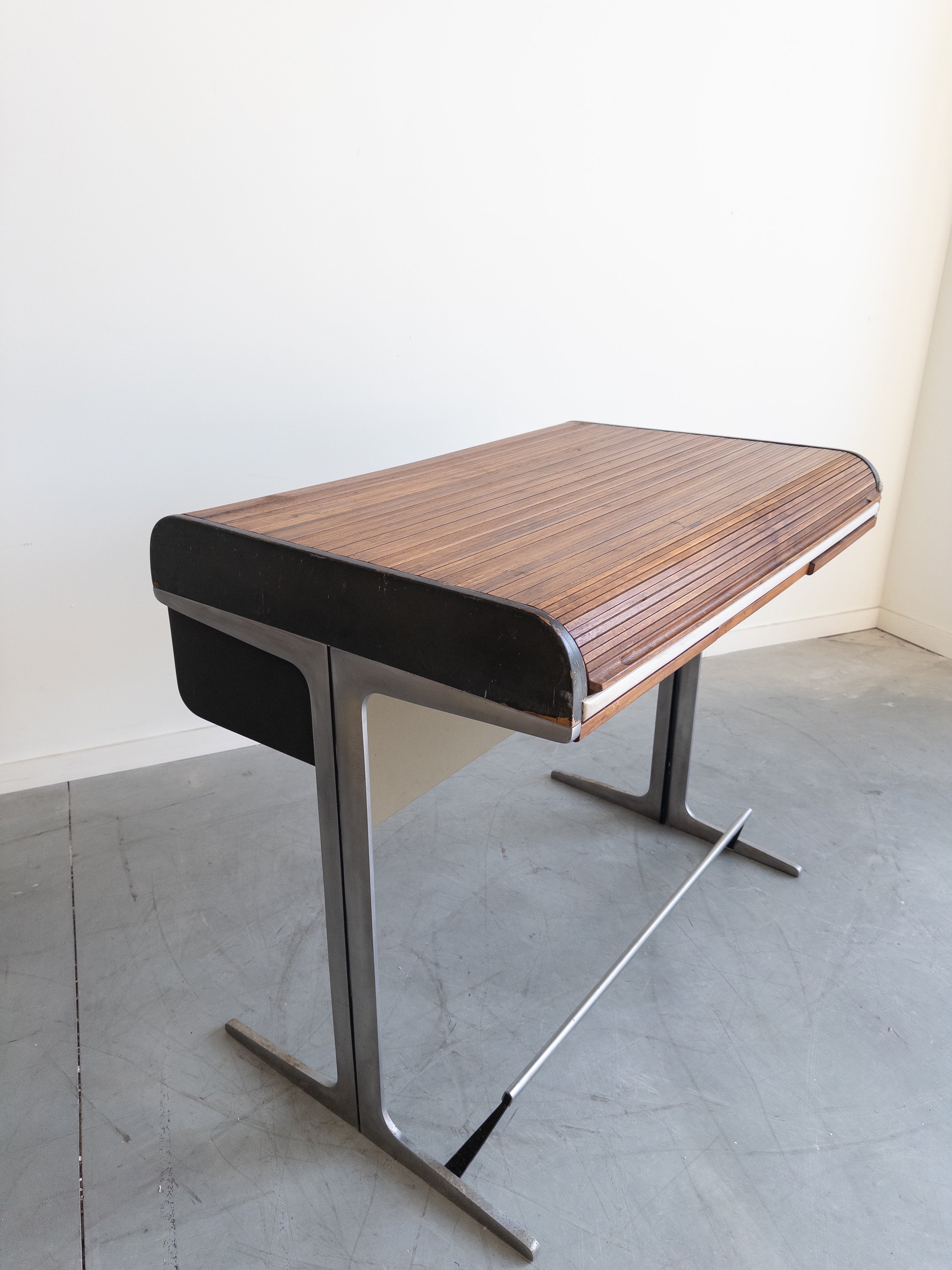 Action Office Standing Desk by George Nelson and Robert Propst for Herman Miller, 1960s