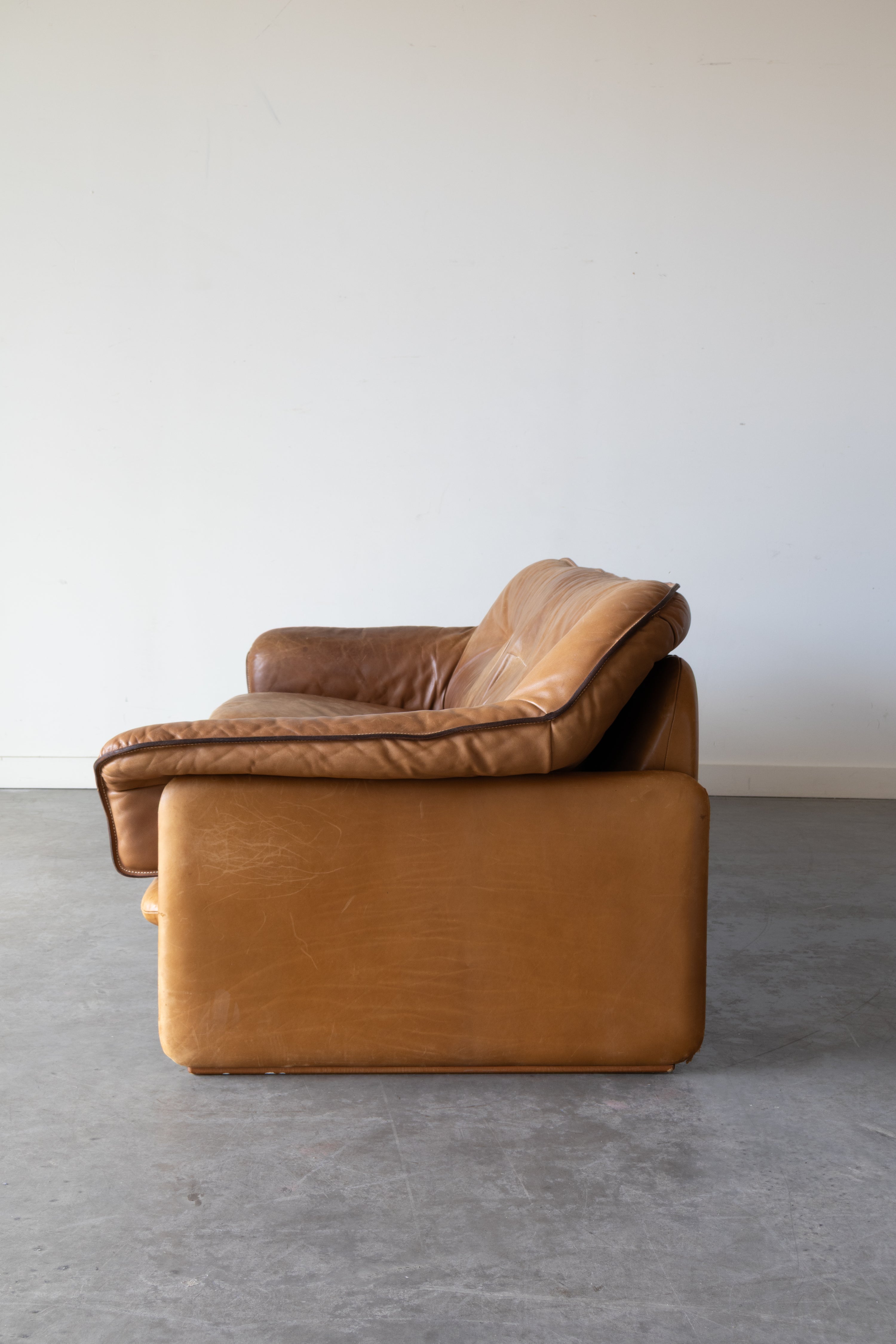 DS-16 Cognac leather sofa by De Sede, 1970s