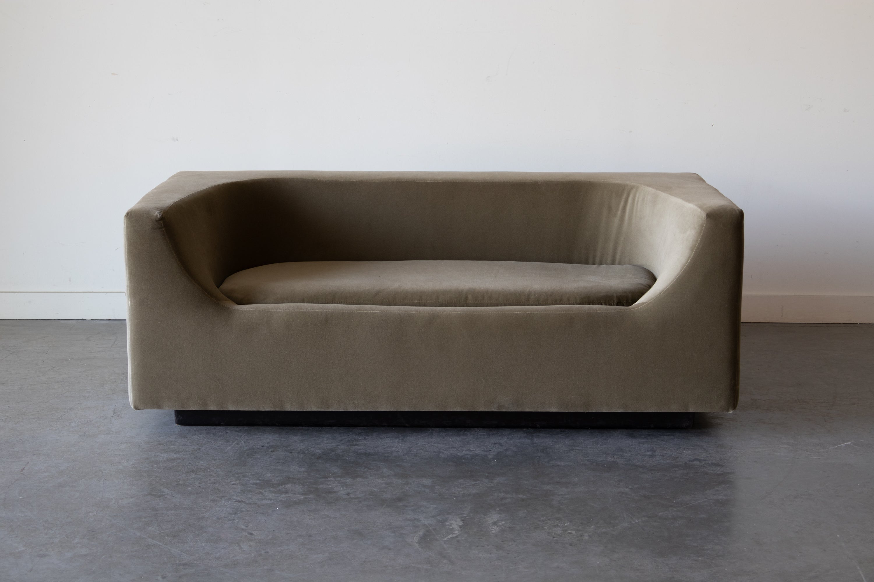 'Elliptique' Sofa by Bernard Govin, 1965