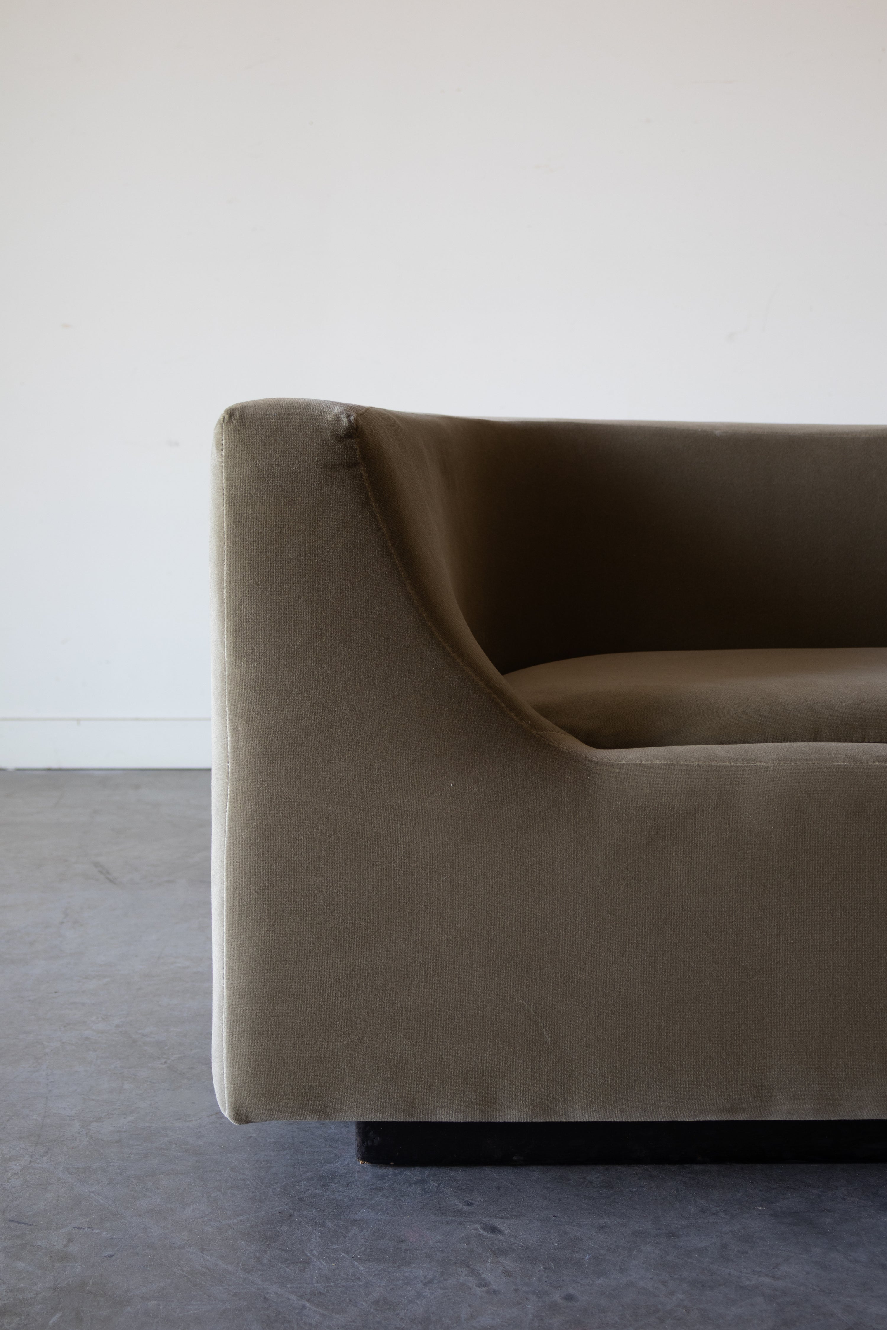 'Elliptique' Sofa by Bernard Govin, 1965