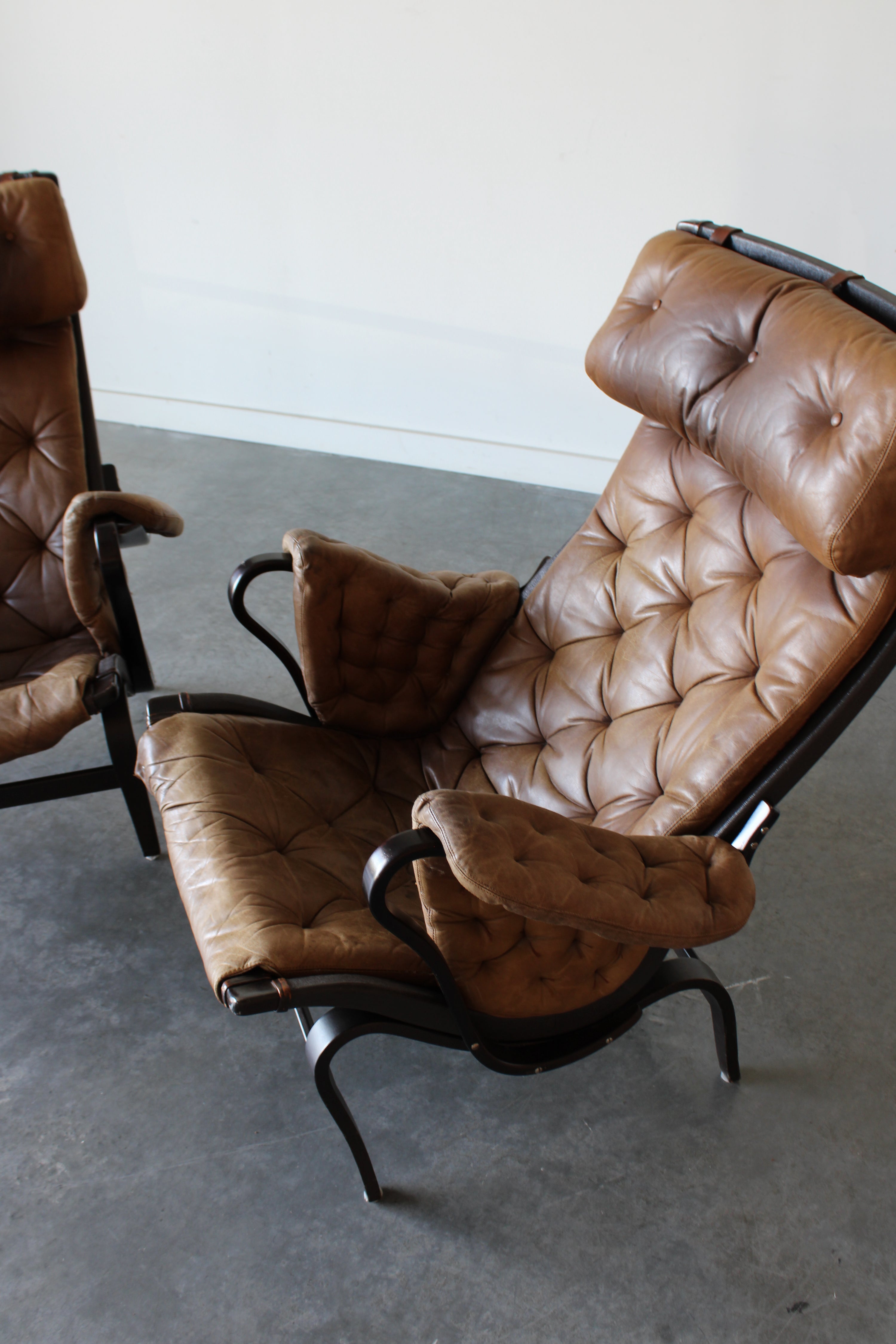 Pernilla Leather Lounge Chairs by Bruno Mathsson for DUX