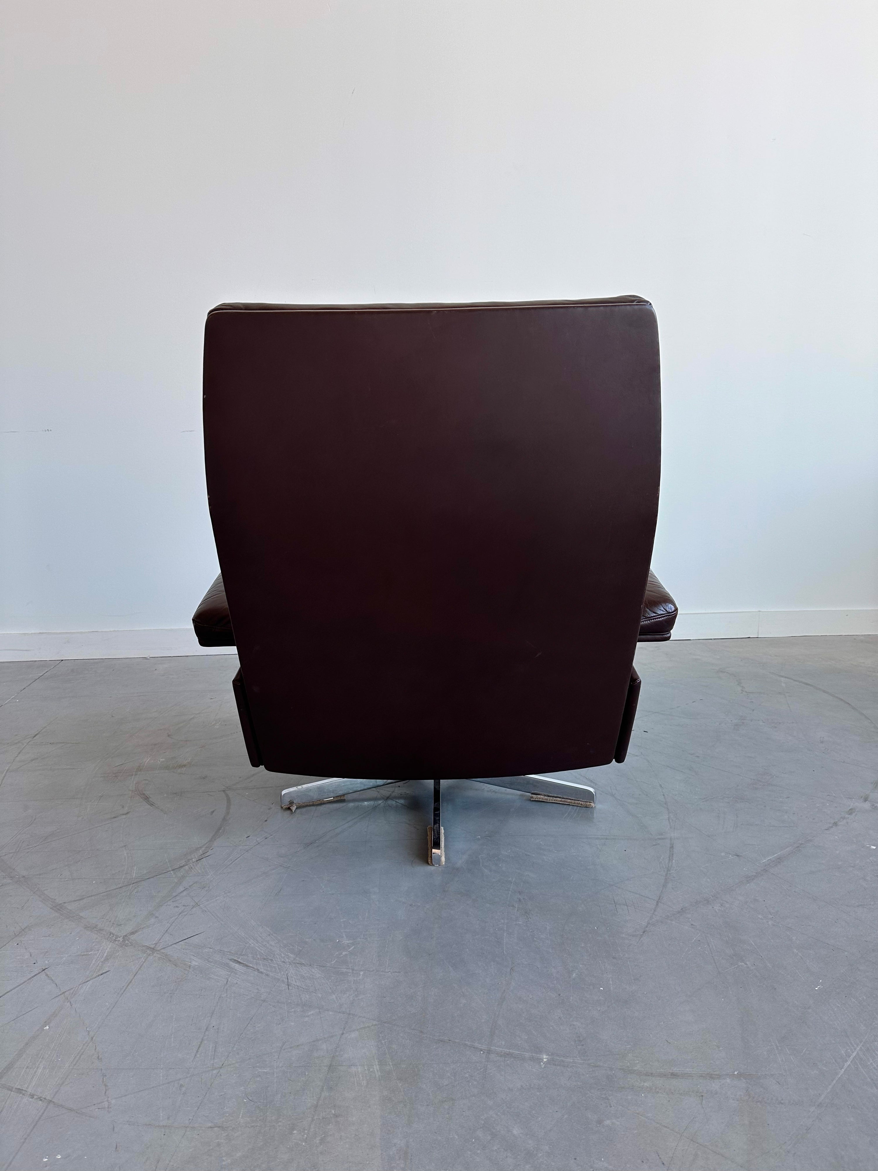 DS 31 Swivel Loung Armchair by De Sede